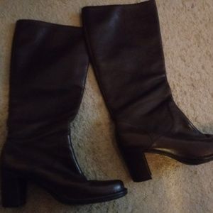 Leather boots